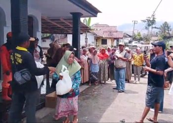 Projo Jatim Hadir Turun Gunung ke Desa Supit Urang, Bantuan Diberikan, Luka Warga Didata, Harapan Dijaga
