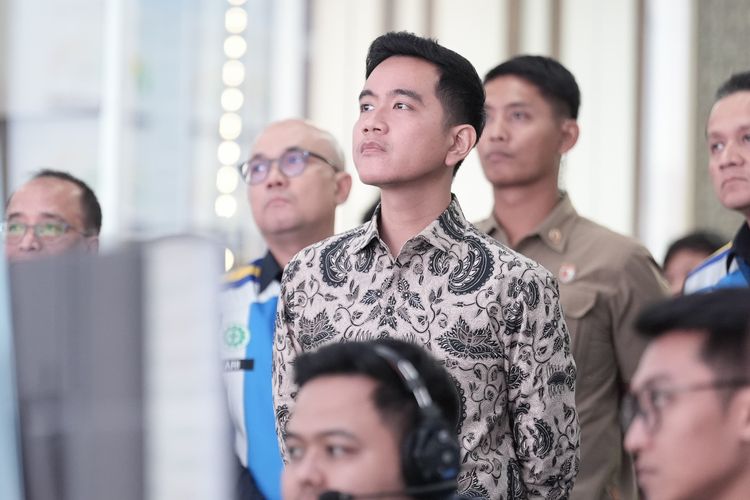 Gibran Minta Maaf ke JK: Maaf Pak, Arahan Presiden Prabowo Harga BBM Subsidi Tetap Stabil!