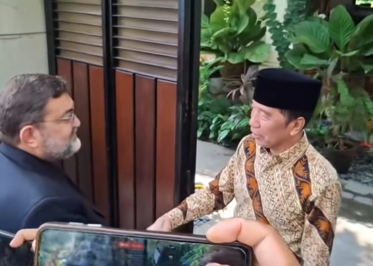 Diplomasi Meja Makan di Sumber: Saat Jokowi Jamu Dubes Iran dengan Lontong Sayur dan Hangatnya Persahabatan