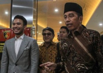 Tepis Tuduhan Ijazah Palsu, Jokowi Dipastikan Hadir di Persidangan Roy Suryo Cs