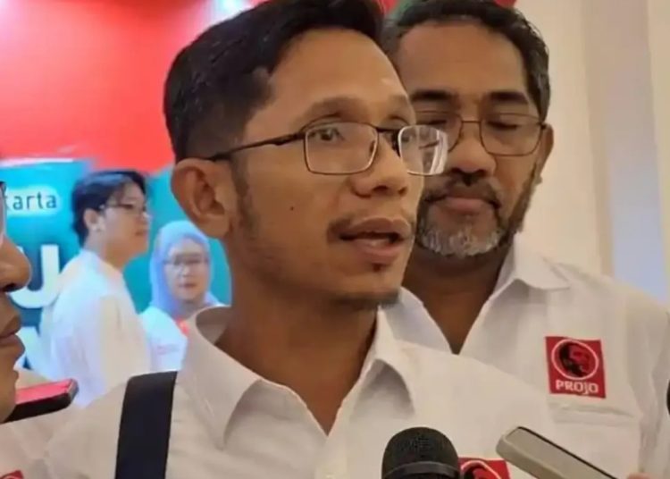 PROJO Minta Pendukung Jokowi Sikapi Insiden ‘Mic Bocor’ dengan Kepala Dingin: “Itu Hanya Candaan Spontan”