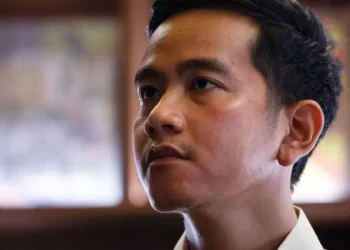 Inilah Hebatnya Gibran. Saat Ada Badai, Dia Tidak Lawan Badainya, tapi Berselancar di Atas Badai Tersebut