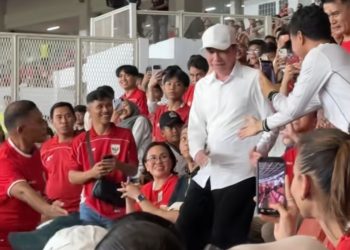 Tetap Setia Dukung Garuda, Jokowi Hadir di Tribune Timur SUGBK Tonton Indonesia vs Oman