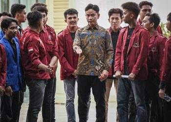 Respons Cepat! Wapres Gibran Terima 15 Perwakilan Mahasiswa Pendemo di Istana, Catat Langsung Aspirasi untuk Presiden Prabowo