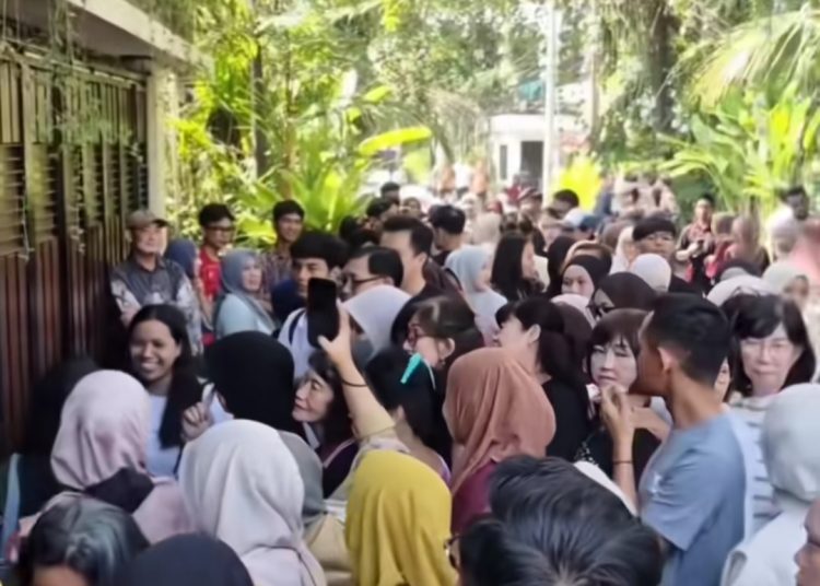 Ketenangan di Tengah Badai: Sebuah Studi tentang Karakter dan Keabadian Seorang Pemimpin