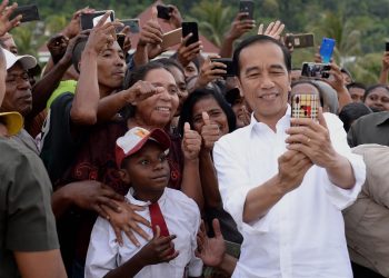 Senyum dalam Galeri Rakyat: Mengapa ‘Efek Jokowi’ Belum Juga Pudar