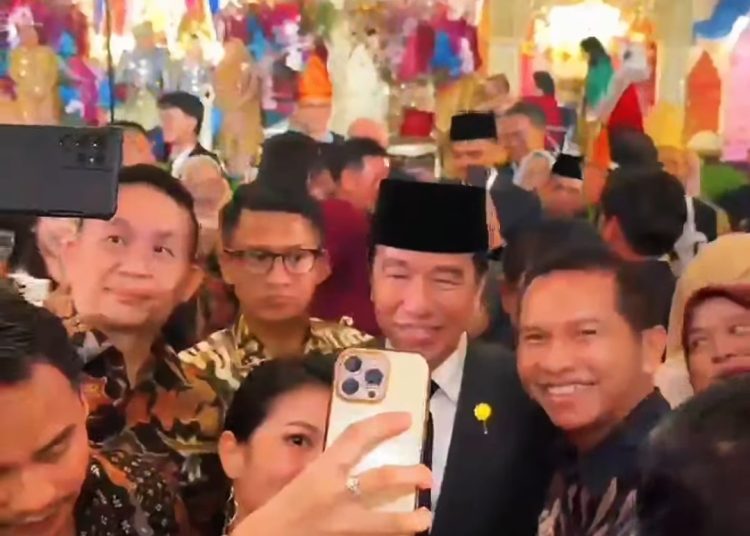 Isi Akhir Pekan, Presiden ke-7 RI Jokowi Hadiri Tiga Resepsi Pernikahan Sekaligus