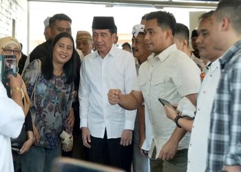 Melayat ke Rumah Duka, Jokowi Kenang Almarhum Rachmat Gobel sebagai Sosok Menteri Pekerja Keras