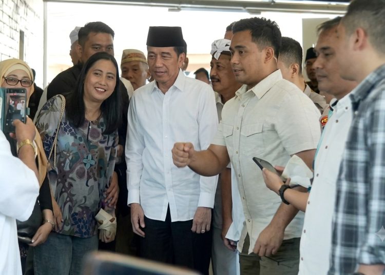 Melayat ke Rumah Duka, Jokowi Kenang Almarhum Rachmat Gobel sebagai Sosok Menteri Pekerja Keras
