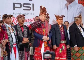Flobamora Menyambut “Pulang”: Ketika Gelar Raja Timor Menjadi Bukti Cinta Rakyat untuk Jokowi
