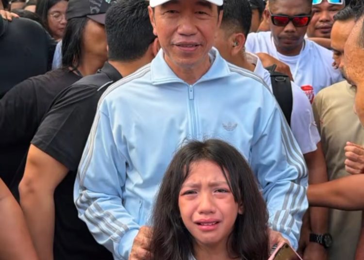 Hangatnya Pelukan Kasih Sayang: Ketika Air Mata Rindu Anak-Anak Kupang Berubah Menjadi Senyuman di Sisi Pak Jokowi