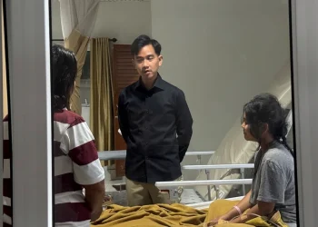 Gibran Minta Maaf kepada Korban Dugaan Keracunan MBG di Batang: Jangan Sampai Keluarga Terbebani