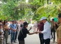 Antrean Tamu Mengular di Kediaman Jokowi, Dua Warga Malaysia Terharu Disalami Presiden ke-7 RI
